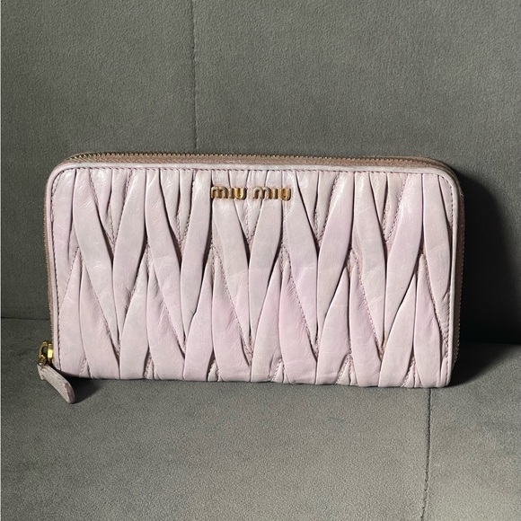 Miu Miu Handbags - Miu miu zippy wallet